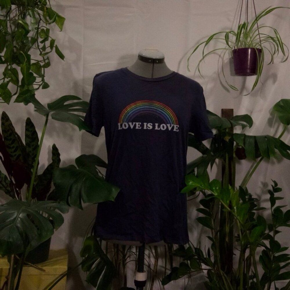 Unbranded "Love is Love" Pride Retro Graphic Tee, Size M